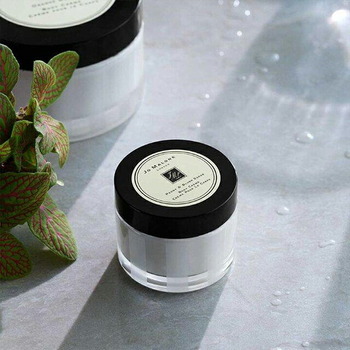 Peóny & Blush Suede Telový krém
